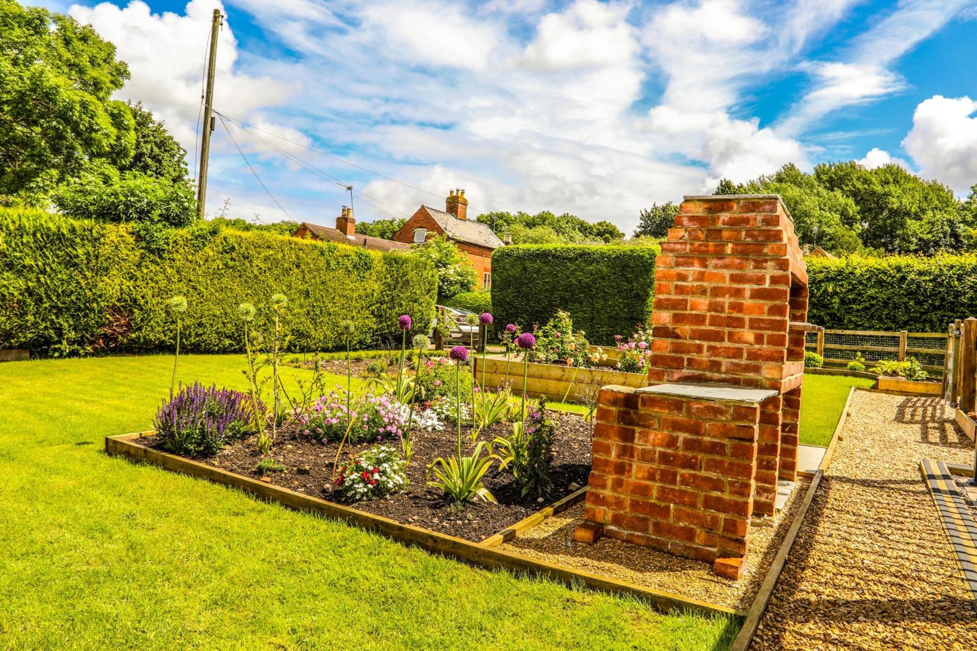 Cottage With Hot Tub - Near Cheltenham And Tewkesbury Exterior photo